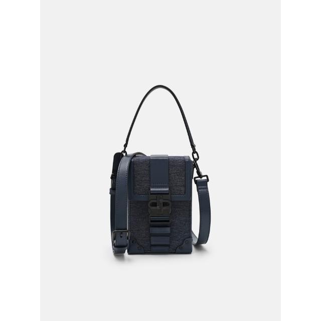小 C K 集 團 品 牌 | 最 高 % 回 饋 【 P E D R O 】 T e x 真 皮 斜 背 袋 / 斜 背 包 ( 小 C K 集 團 品 牌 官 方 直 營 新 品 上 市 )